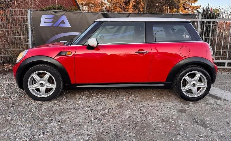 Usata Mini Cooper 120 CV (88 kW) 2006 Rosso Utilitaria