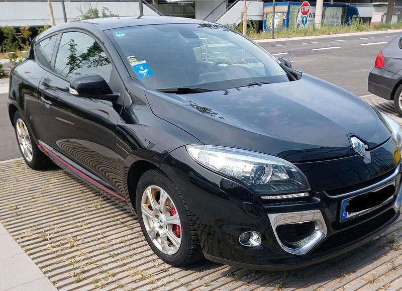Schwarz Gebraucht 2012 Renault Mégane Coupé Bose Edition Coupé | 6.900 € - Bild 1/4