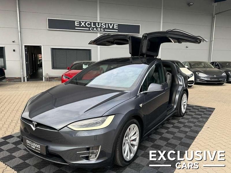 Second-hand Tesla Model X 584 kW (795 CP) 2019 Argintiu SUV