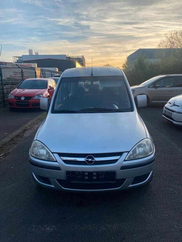 Silber Gebraucht 2007 Opel Combo Edition Kombi | 2.699 € (Etwas zu teuer) - Bild 1/4