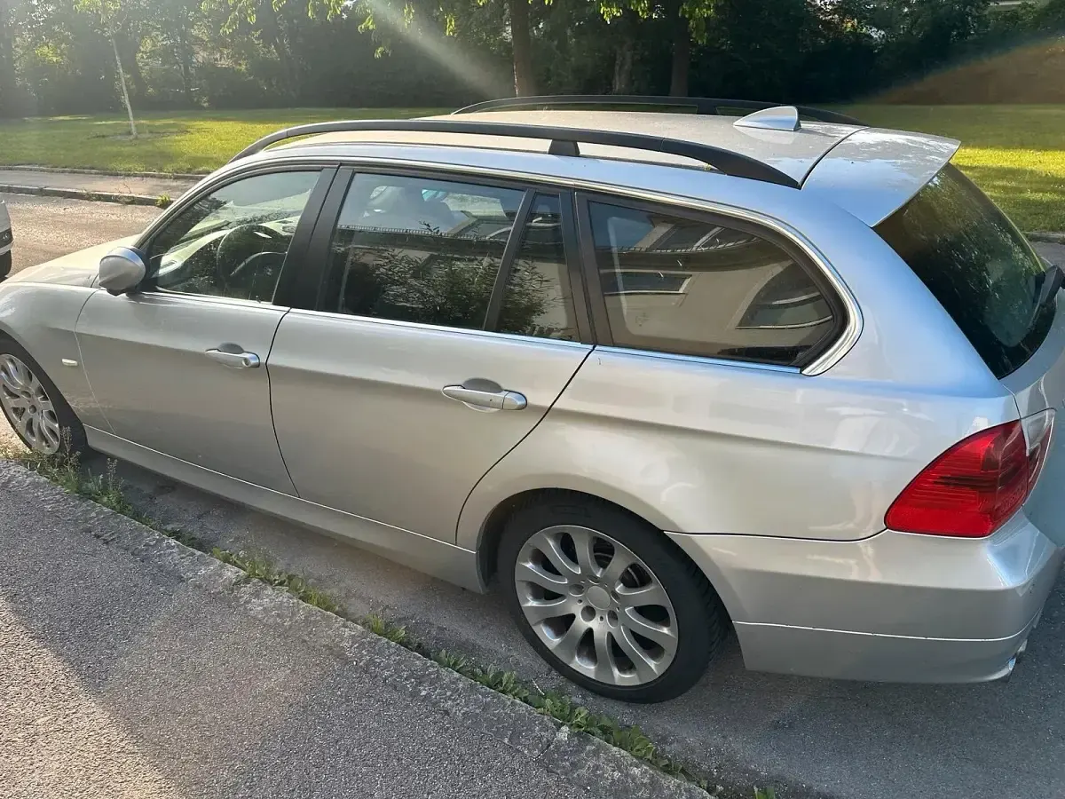 Gebraucht BMW 330 258 PS (189 kW) 2006 Grau Kombi