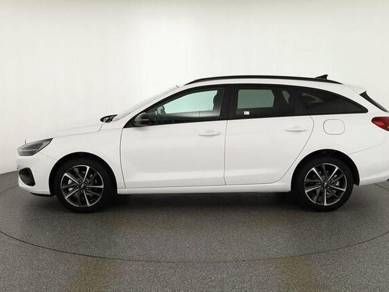 Neu Hyundai i30 140 PS (102 kW) 2025 Weiß Kombi