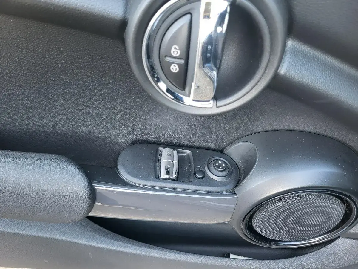 Gebraucht Mini ONE 102 PS (75 kW) 2018 Schwarz Kleinwagen
