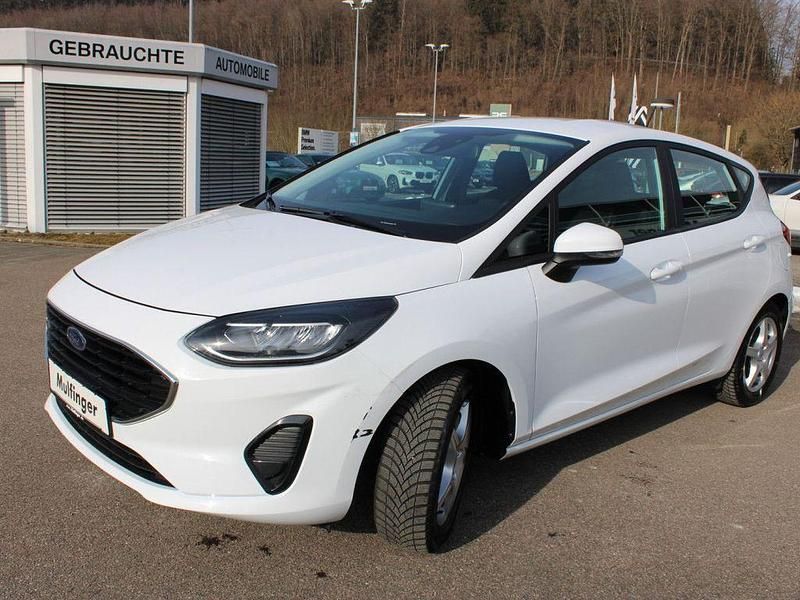 Gebraucht Ford Fiesta Cool & Connect 101 PS (74 kW) 2022 Weiß Limousine