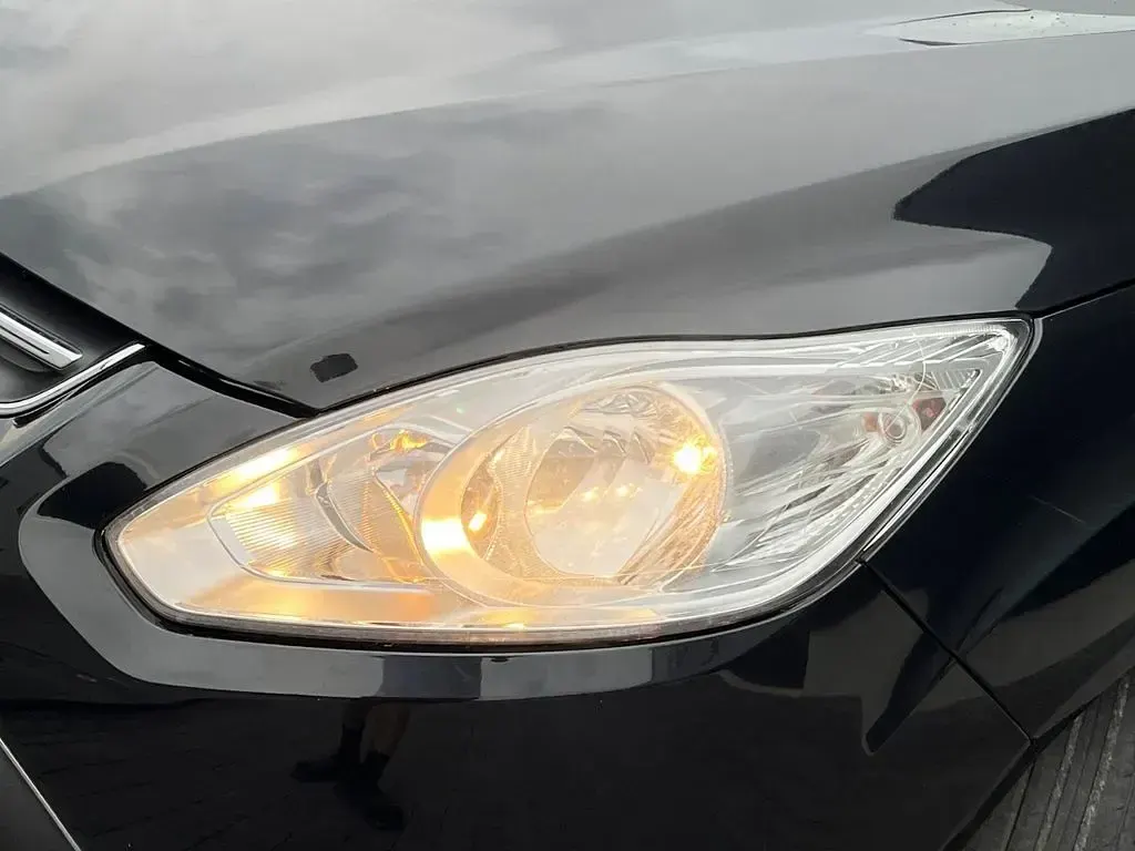 Gebraucht Ford C-MAX 116 PS (85 kW) 2015 Schwarz Van / Kleinbus