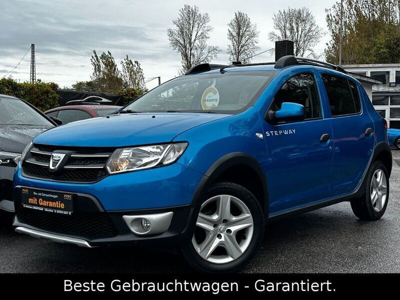 Blau Gebraucht 2015 Dacia Sandero Prestige Kleinwagen | 6.900 € (Guter Preis) - Bild 1/4