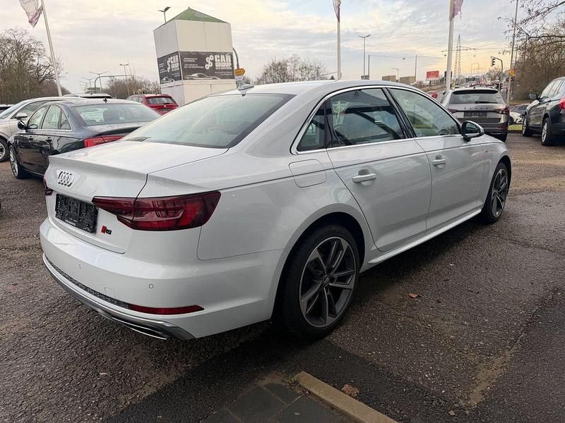 Gebraucht Audi A4 S-Line 190 PS (139 kW) 2019 Weiß Limousine