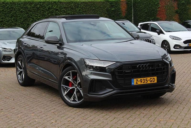 Grau Gebraucht 2023 Audi Q8 Proline SUV | 62.999 € (Superpreis) - Bild 1/4