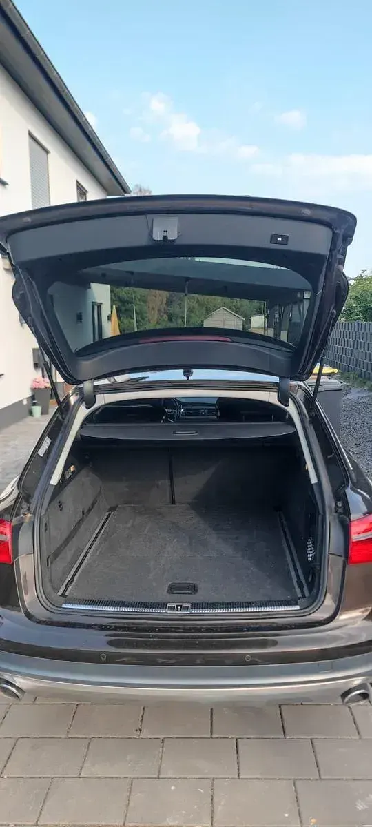 Gebraucht Audi A6 Allroad Ambiente 204 PS (150 kW) 2012 Braun Kombi