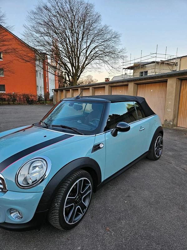 Gebraucht Mini Cooper Cabriolet Pepper 122 PS (89 kW) 2013 Blau Cabrio