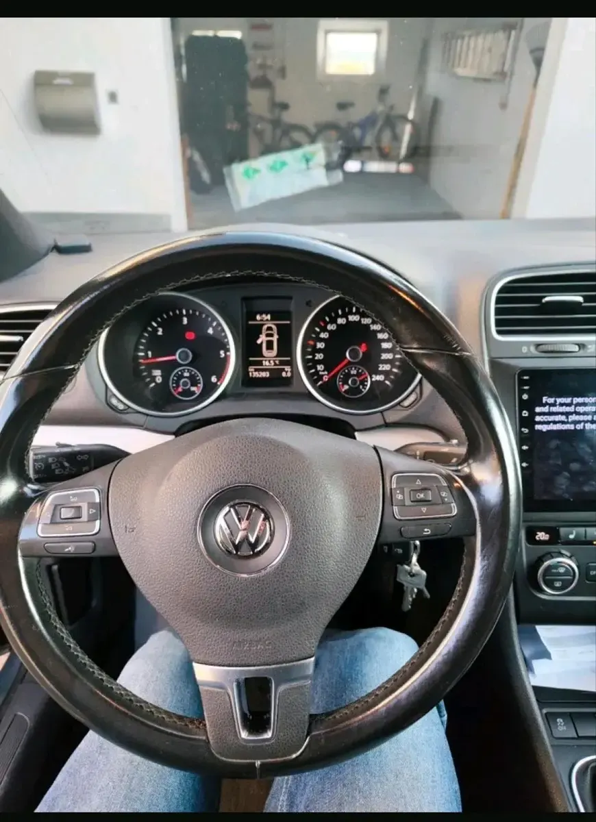 Gebraucht VW Golf Cabriolet Life 140 PS (102 kW) 2013 Grau Cabrio