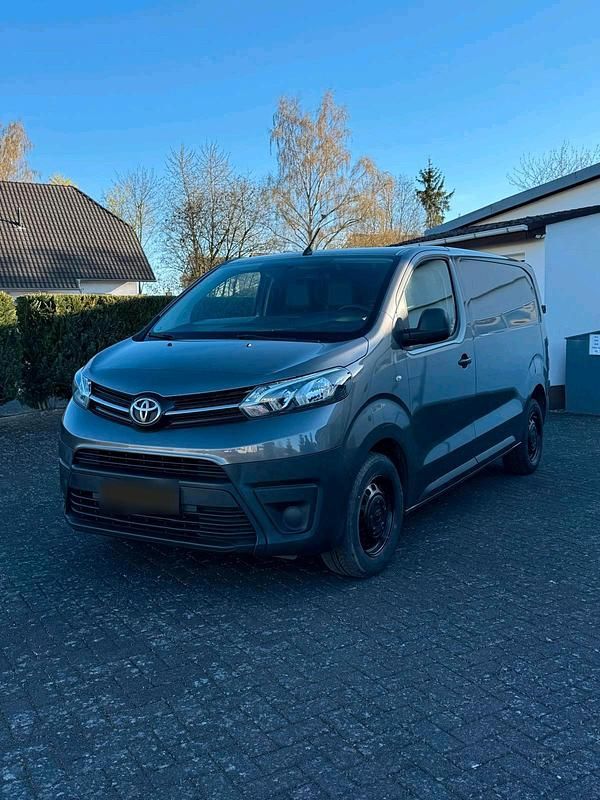 Gebraucht Toyota Proace 122 PS (89 kW) 2017 Grau Van / Kleinbus