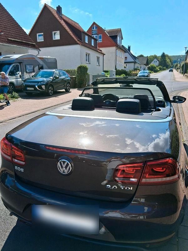 Usata VW Eos 140 CV (102 kW) 2012 Marrone Cabrio