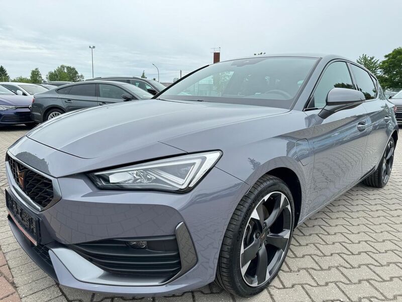 Grau Gebraucht 2022 Cupra Leon Basis Limousine | 22.790 € (Guter Preis) - Bild 1/4