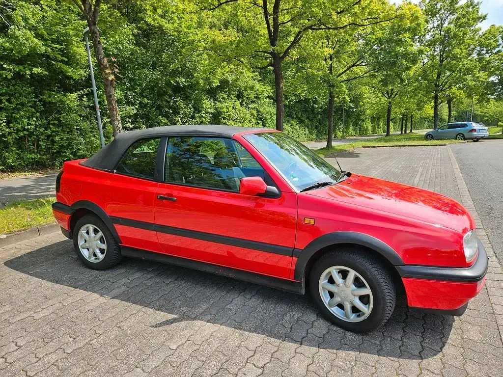 Używany VW Golf 90 KM (66 kW) 1994 Czerwony Kabriolet