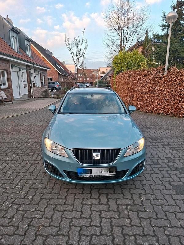 Blau Gebraucht 2010 Seat Exeo Kombi | 6.500 € (Teuer) - Bild 1/4