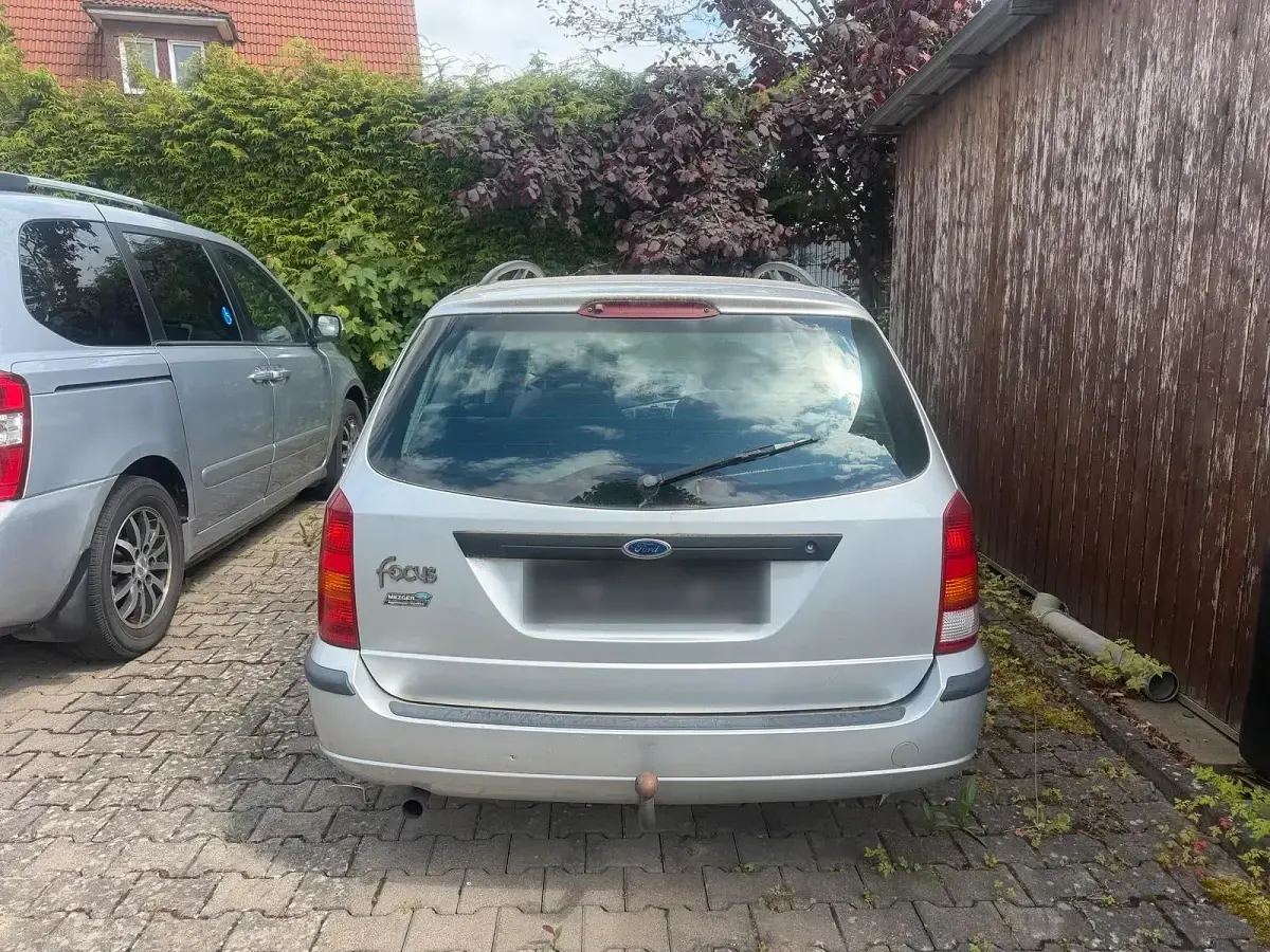 Gebraucht Ford Focus 101 PS (74 kW) 2004 Silber Kombi