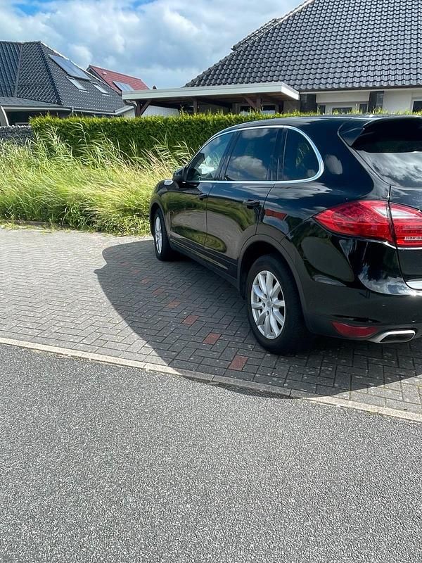 Gebraucht Porsche Cayenne 268 PS (197 kW) 2011 Schwarz SUV