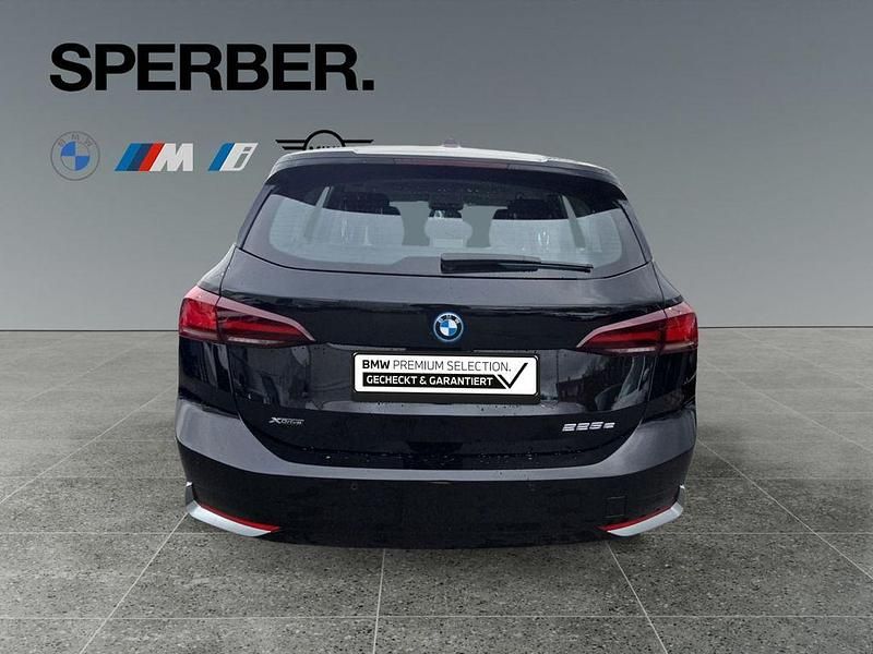 Gebraucht BMW 225 136 PS (100 kW) 2022 Schwarz Van / Kleinbus