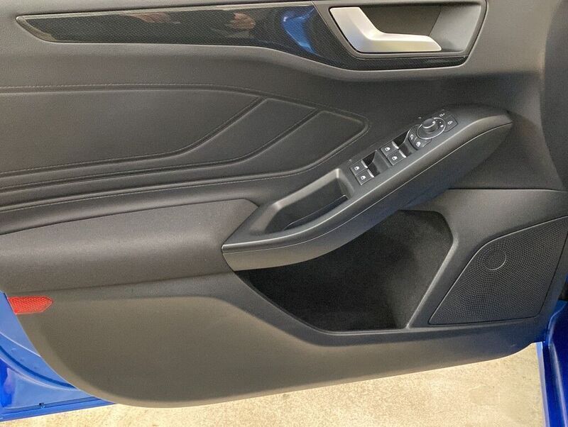 Usata Ford Focus ST-Line 155 CV (114 kW) 2023 Blu Station wagon