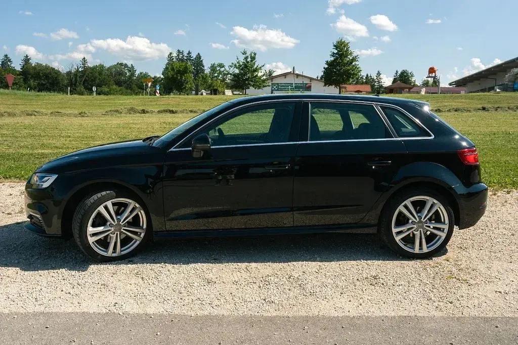 Gebraucht Audi A3 Sport 204 PS (150 kW) 2020 Schwarz Limousine