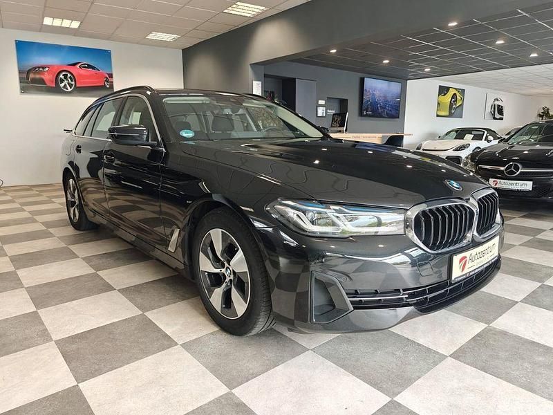 Gebraucht BMW 520 190 PS (139 kW) 2021 Schwarz Kombi