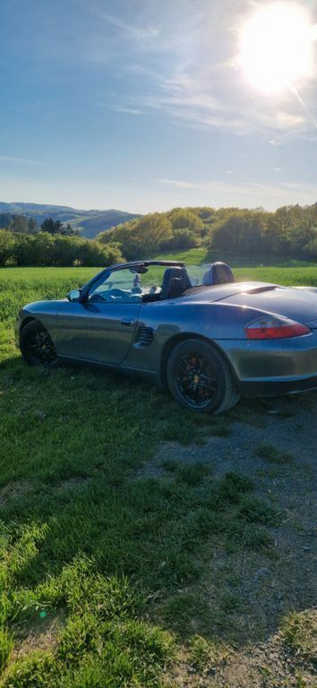 Grau Gebraucht 2003 Porsche 986 Boxster Cabrio | 21.000 € (Fairer Preis) - Bild 1/4
