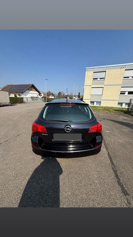 Gebraucht Opel Astra 120 PS (88 kW) 2011 Schwarz Kombi