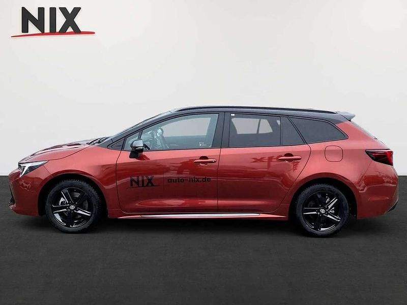 Gebraucht Toyota Corolla Basis 179 PS (131 kW) 2025 Metal oxide orange metallic, dach schwarz Kombi