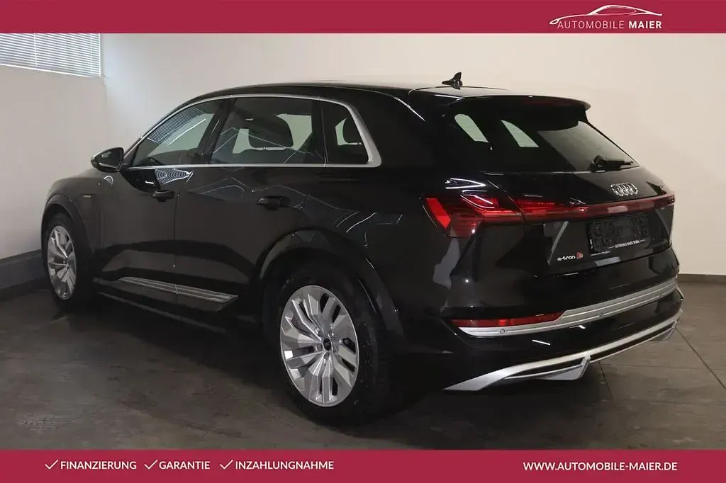 Gebraucht Audi e-tron Sport 369 kW (503 PS) 2023 Brillantschwarz SUV