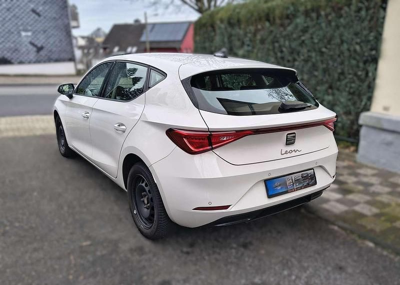 Gebraucht Seat Leon 131 PS (96 kW) 2020 Weiß Limousine