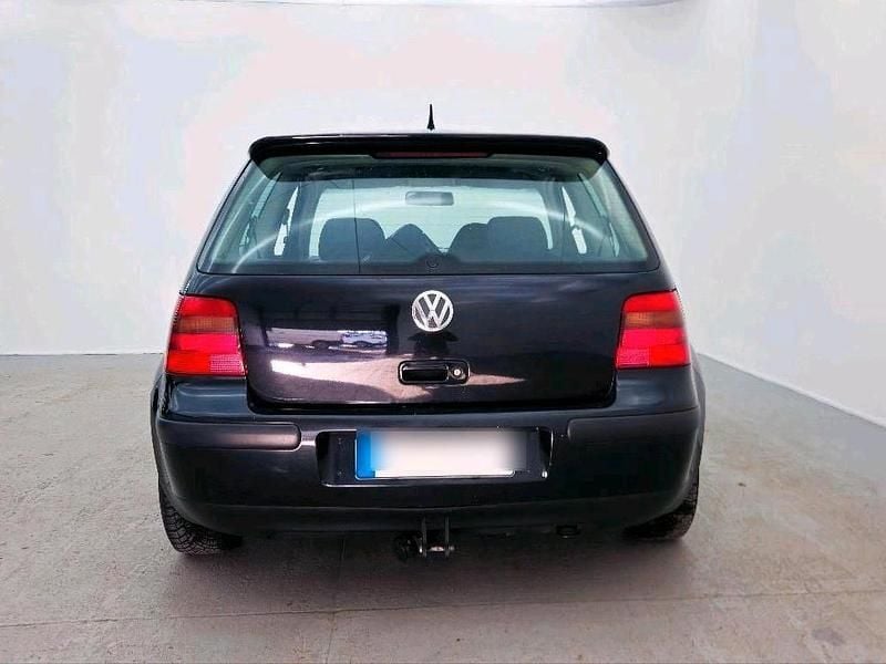 Gebraucht VW Golf IV 103 PS (75 kW) 2002 Schwarz Kleinwagen