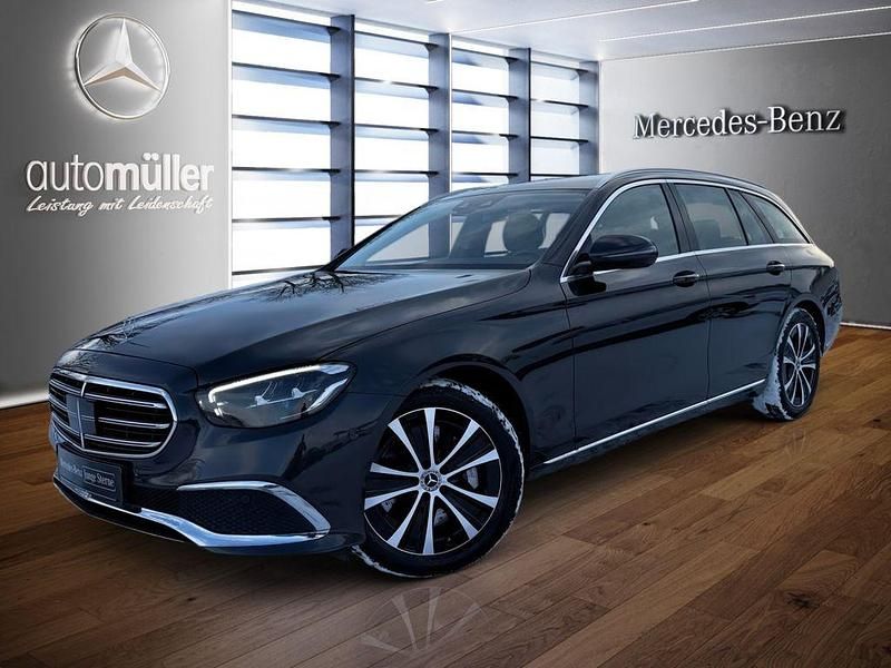 Gebraucht Mercedes E450 Avantgarde 367 PS (269 kW) 2022 Grau Limousine
