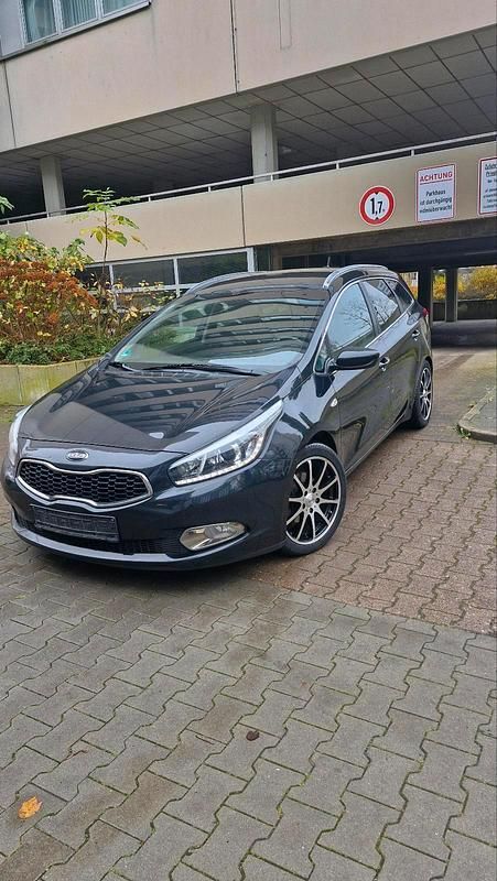 Schwarz Gebraucht 2013 Kia Ceed Sportswagon Kombi | 4.899 € (Fairer Preis) - Bild 1/4
