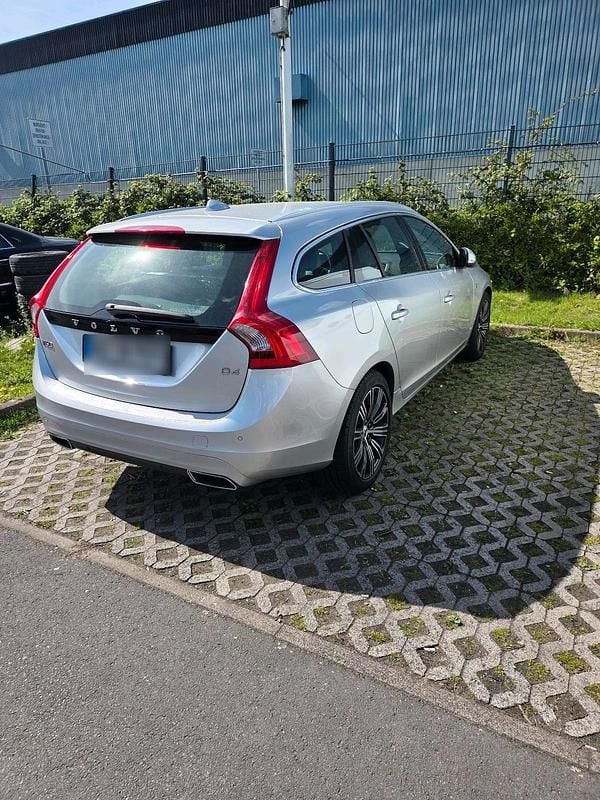 Gebraucht Volvo V60 181 PS (133 kW) 2015 Grau Kombi
