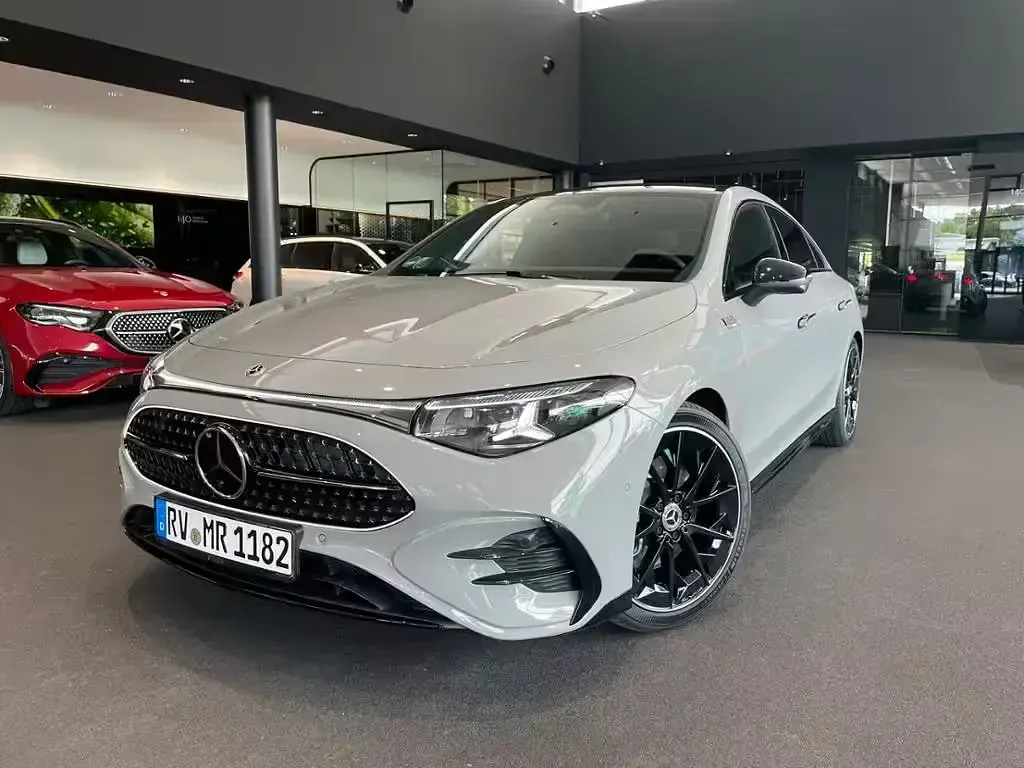 Gebraucht Mercedes CLA220 AMG 211 PS (155 kW) 2026 Manufaktur alpingrau uni Limousine