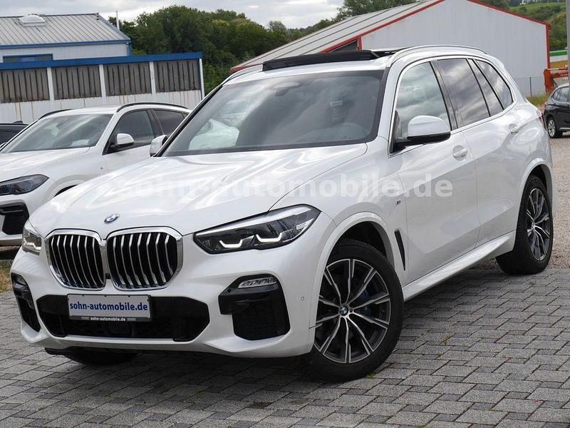 Weiß Gebraucht 2021 BMW X5 M Sport SUV | 64.855 € (Fairer Preis) - Bild 1/4