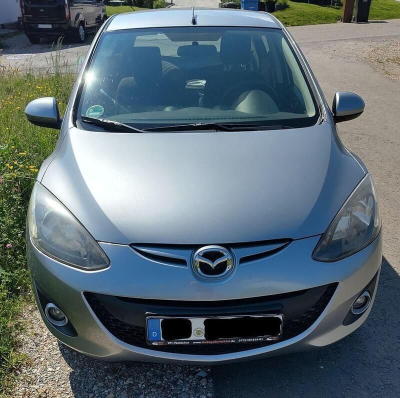 Grau Gebraucht 2012 Mazda 2 Kleinwagen | 4.800 € (Guter Preis) - Bild 1/4