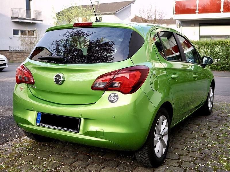Gebraucht Opel Corsa drive 90 PS (66 kW) 2017 Grün Kleinwagen