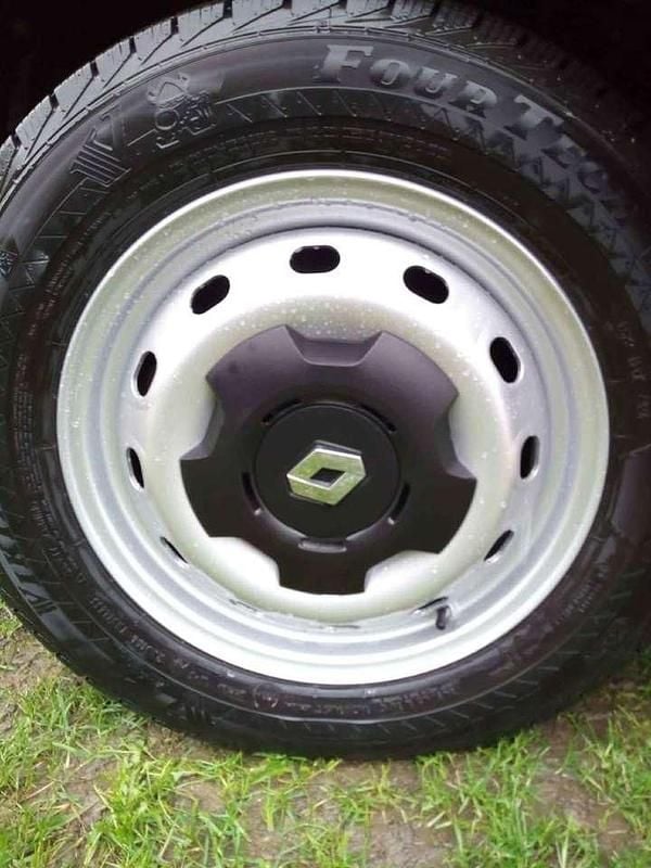 Gebraucht Renault Trafic Basis 90 PS (66 kW) 2017 Grau Van / Kleinbus