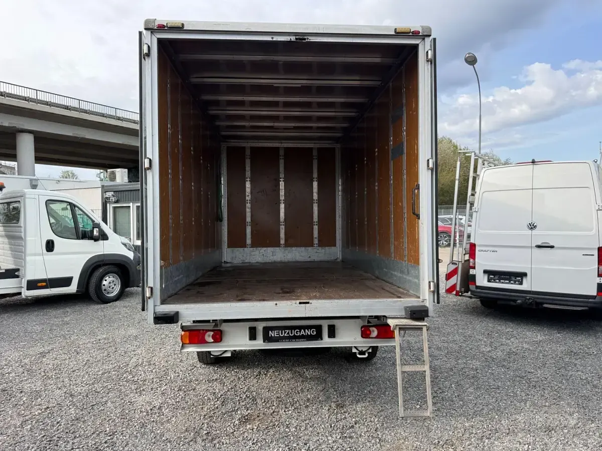 Gebraucht Peugeot Boxer 163 PS (119 kW) 2017 Weiß Van