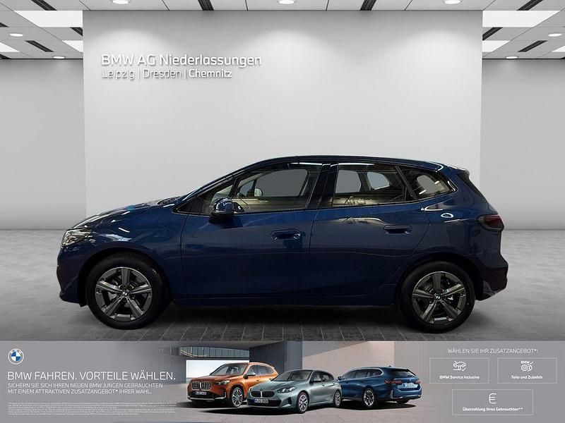 Gebraucht BMW 220 Active Tourer 156 PS (114 kW) 2025 Blau Van / Kleinbus