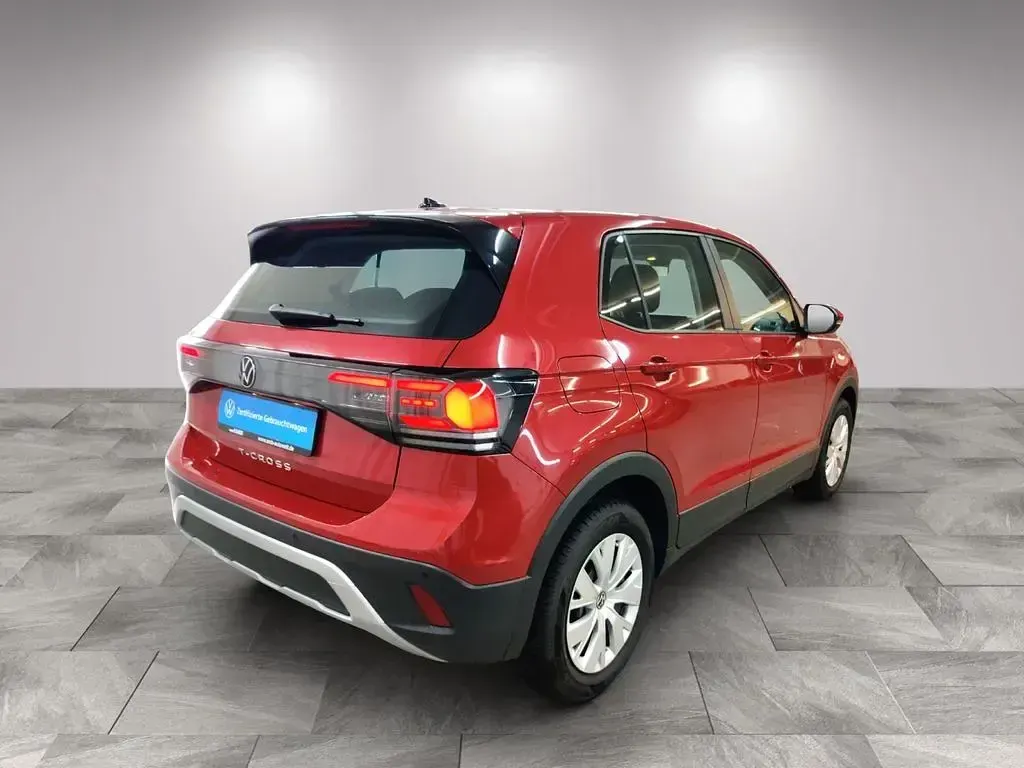 Używany VW T-Cross 95 KM (69 kW) 2025 Czerwony SUV