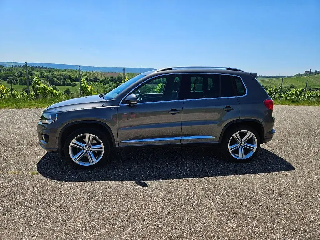 Gebraucht VW Tiguan LOUNGE 216 PS (158 kW) 2015 Grau SUV