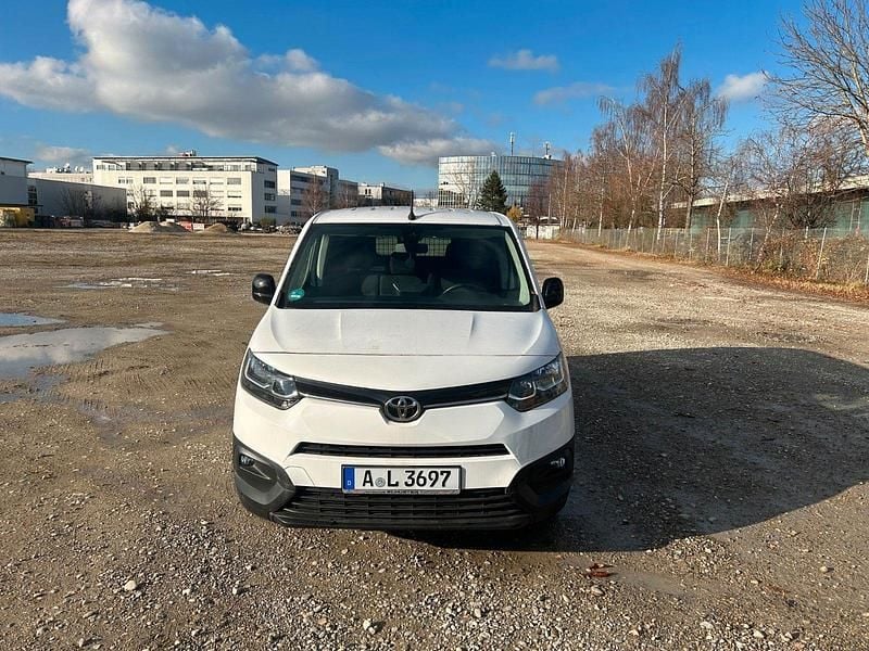 Gebraucht Toyota Proace City City 102 PS (75 kW) 2024 Weiß Van / Kleinbus