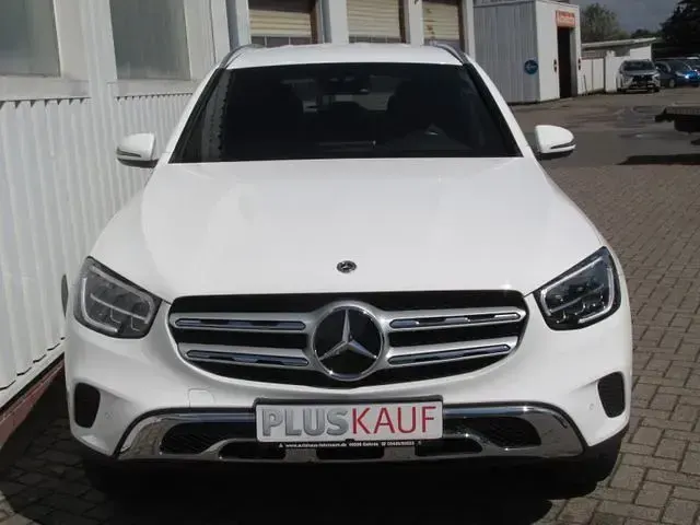 Używany Mercedes 200 197 KM (144 kW) 2021 SUV