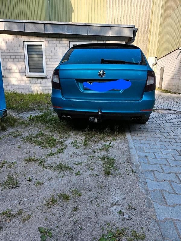 Gebraucht Skoda Superb 290 PS (213 kW) 2011 Silber Kombi