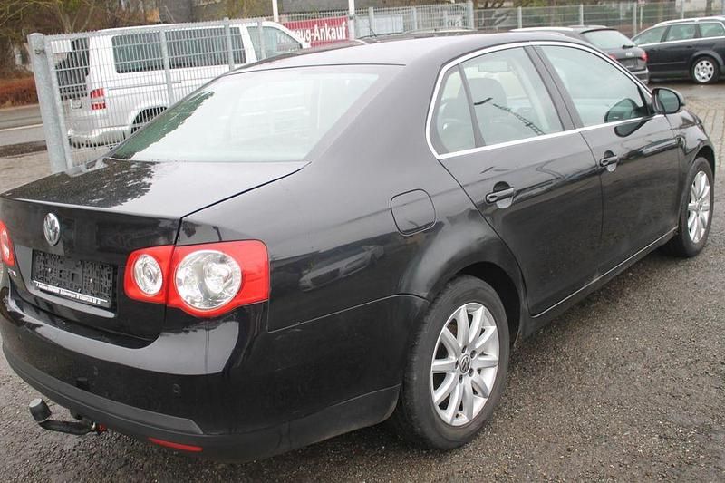 Gebraucht VW Jetta Comfortline 140 PS (102 kW) 2006 Schwarz Limousine