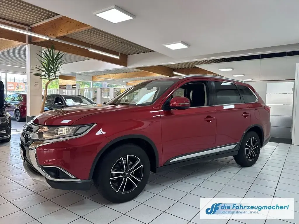 Gebraucht Mitsubishi Outlander Edition 150 PS (110 kW) 2017 M) (rot SUV