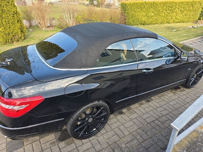 Schwarz Gebraucht 2010 Mercedes E350 Cabrio | 17.900 € (Etwas zu teuer) - Bild 1/4